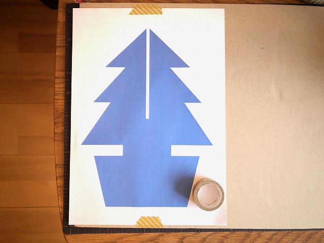 超簡単 手作り段ボールクリスマスツリーの作り方 型紙つきで解説